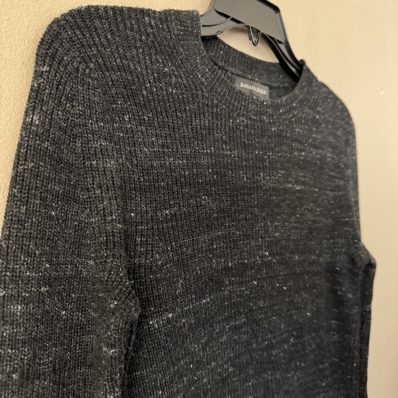 NWT Banana Republic Marino Wool Blend Crewneck Sweater Size S - Picture 4 of 7